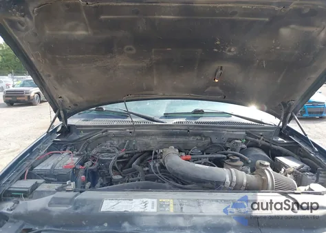 2002 Ford F-150 Lariat/Xlt from USA, damaged, VIN 1FTRW08L82KA54383